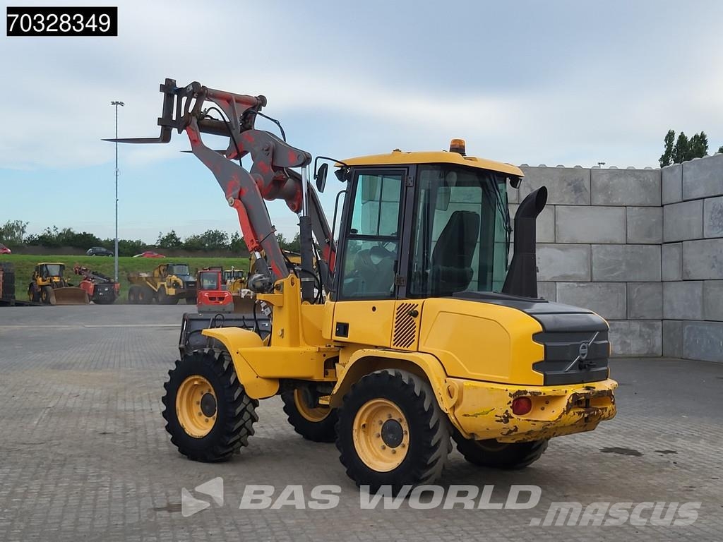 Volvo L30 G 轮式装载机