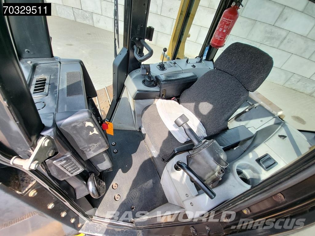 CAT D6 N LGP Foldable Blade بلدوزرات مجنزرة