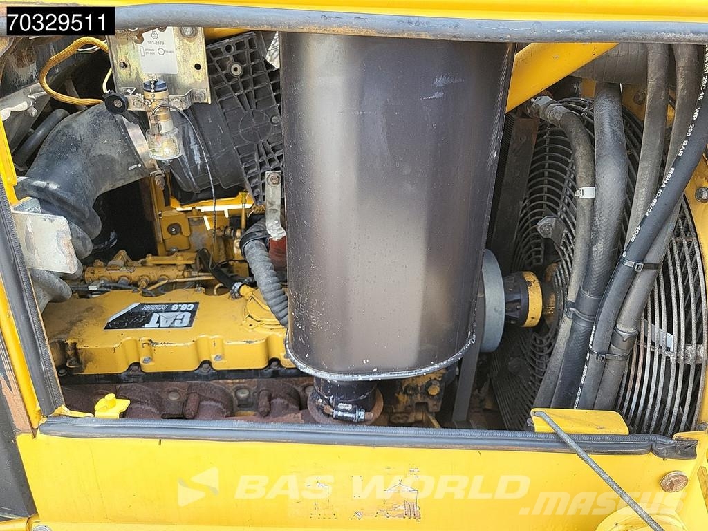 CAT D6 N LGP Foldable Blade بلدوزرات مجنزرة