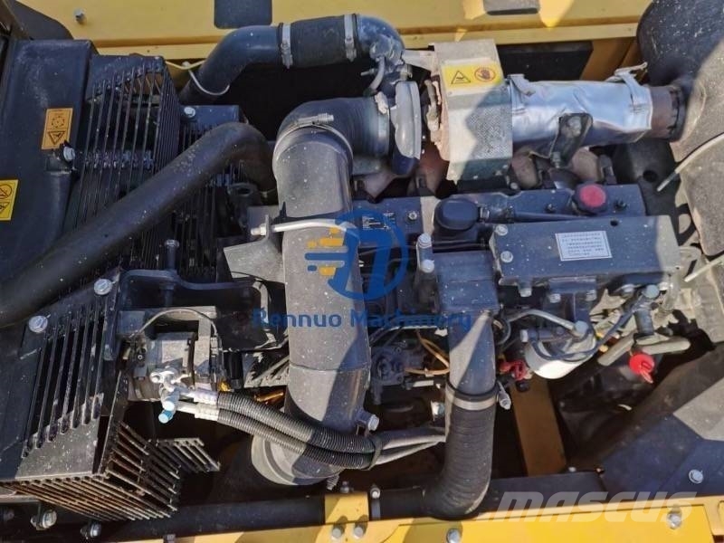 Komatsu PC360-7 حفارات زحافة