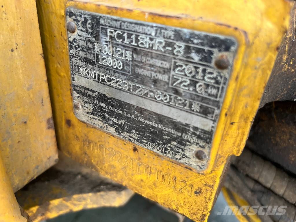 Komatsu PC 118 MR-8 Midi-gravemaskiner 7t - 12t