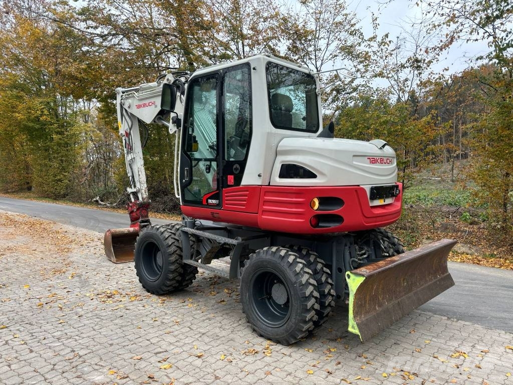 Takeuchi TB 295 W Lastik tekerli ekskavatörler