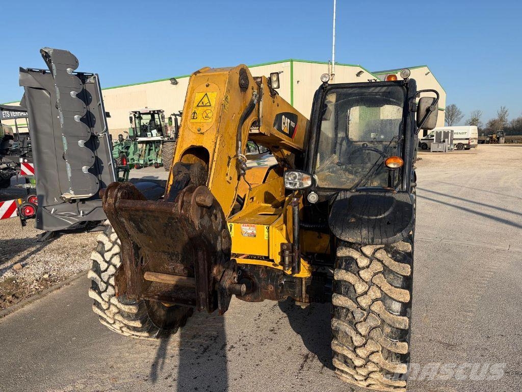 CAT TH 337 معدات مناولة لأغراض الزراعة