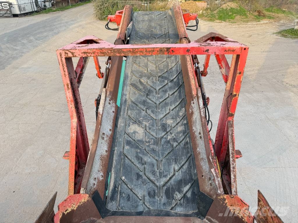 Terex Finlay 883T - 2 Side Conveyor / Auto Greasing Sita