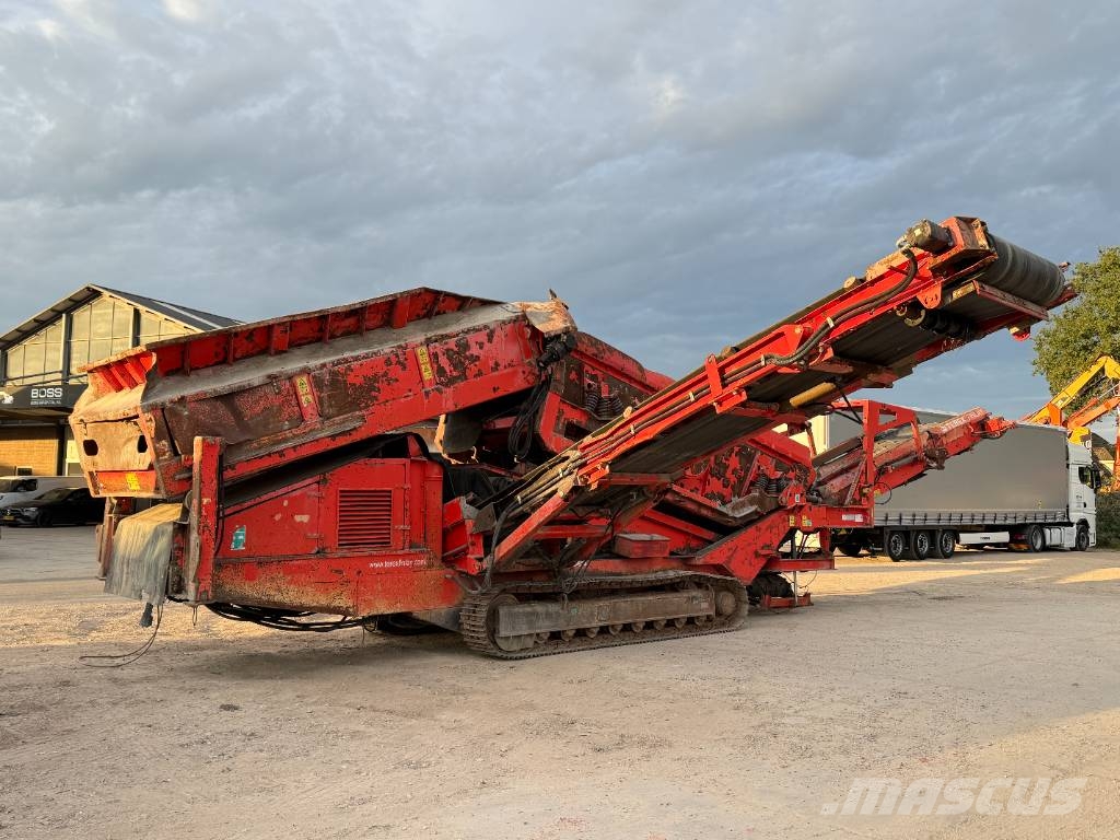 Terex Finlay 883T - 2 Side Conveyor / Auto Greasing Sita