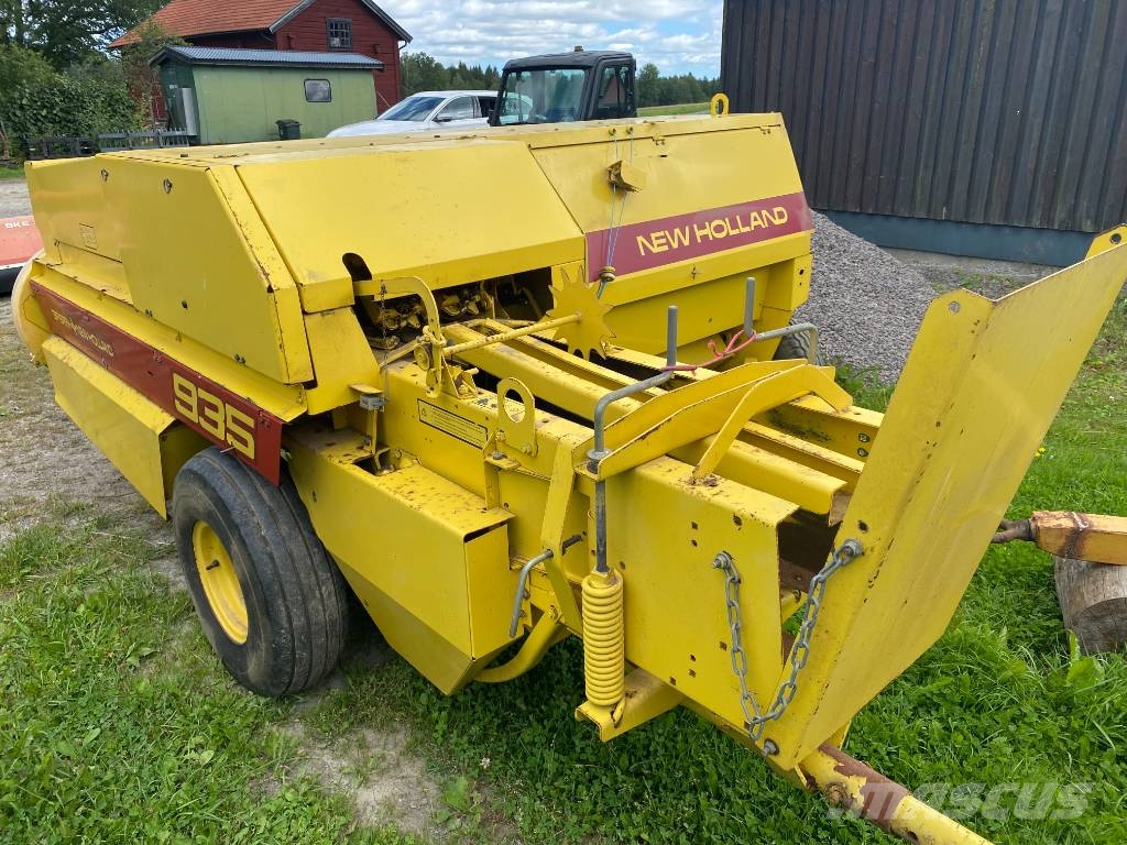 New Holland 935 småbalspress Kanttipaalaimet