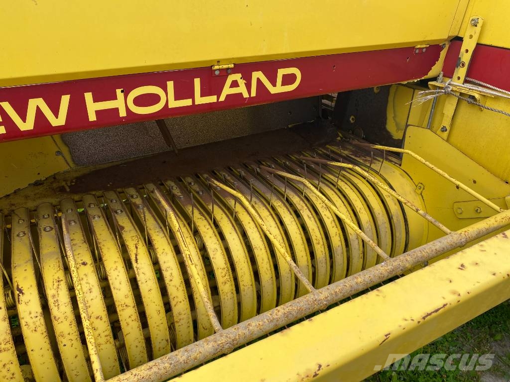 New Holland 935 småbalspress Kanttipaalaimet
