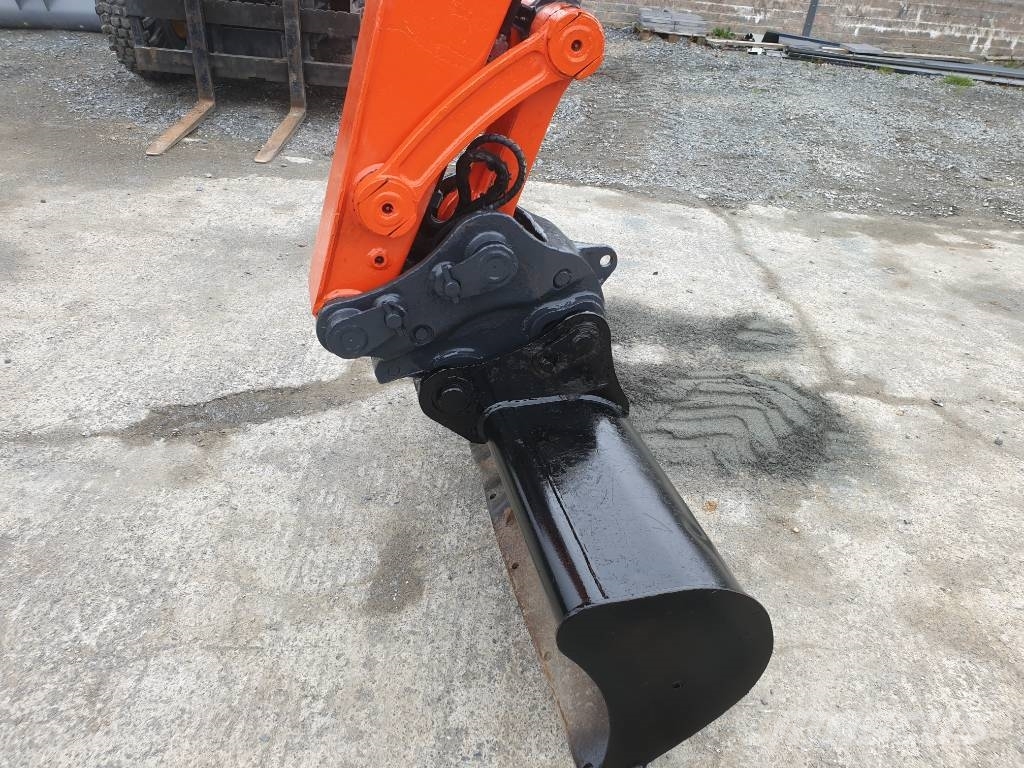 Kubota KX 080-4 Малые экскаваторы 7т-12т