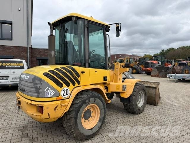 Volvo L 30 B Kolesni nakladalci