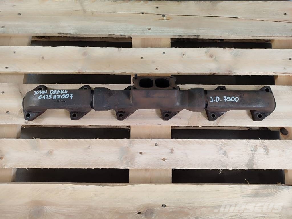 John Deere Exhaust manifold R116838 of engine Mootorid