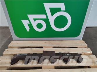 John Deere Exhaust manifold R116838 of engine Mootorid