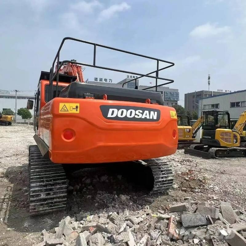 Doosan DX 300 履带挖掘机