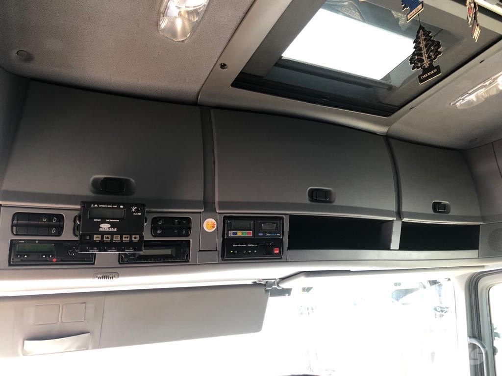 Mercedes-Benz Actros 1832 Фургони