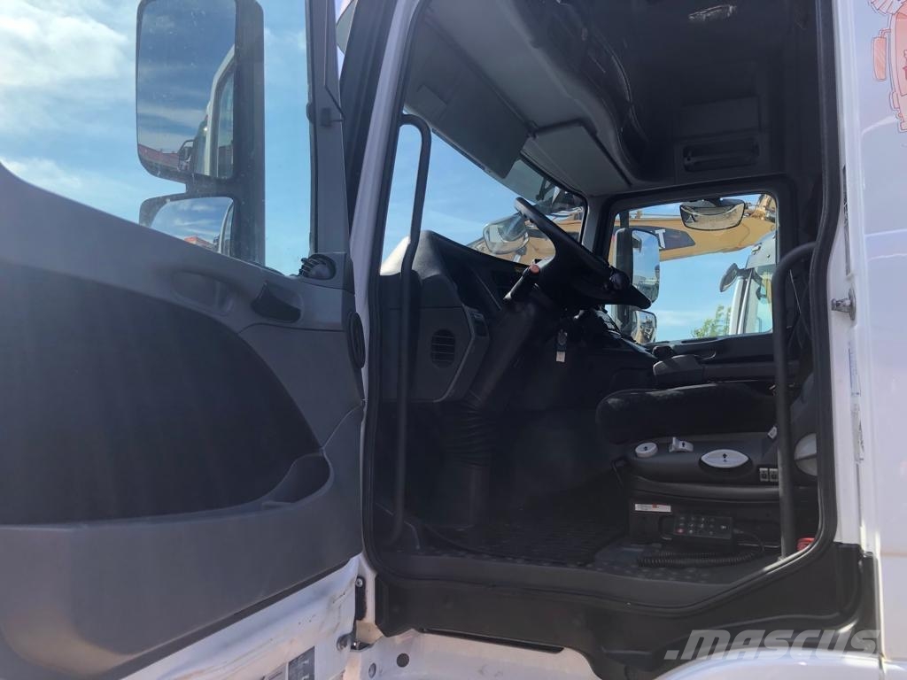 Mercedes-Benz Actros 1832 Фургони