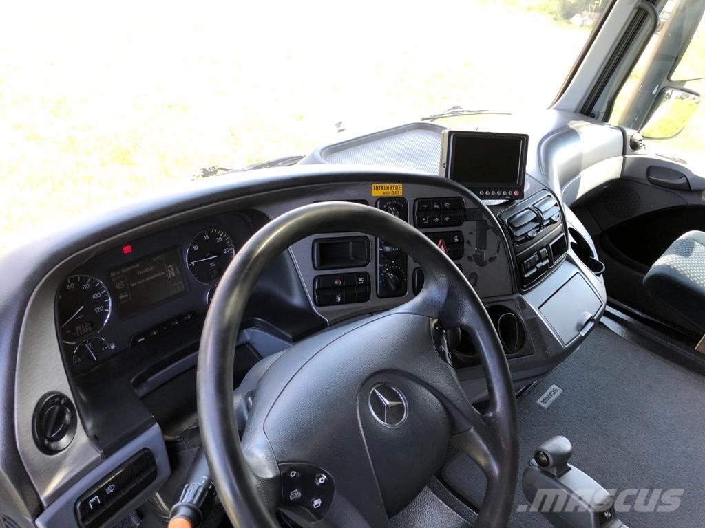 Mercedes-Benz Actros 1832 Фургони
