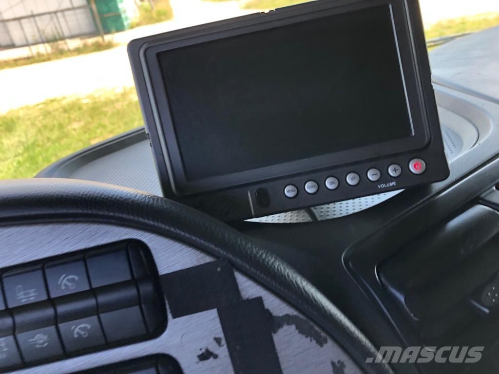 Mercedes-Benz Actros 1832 Фургони