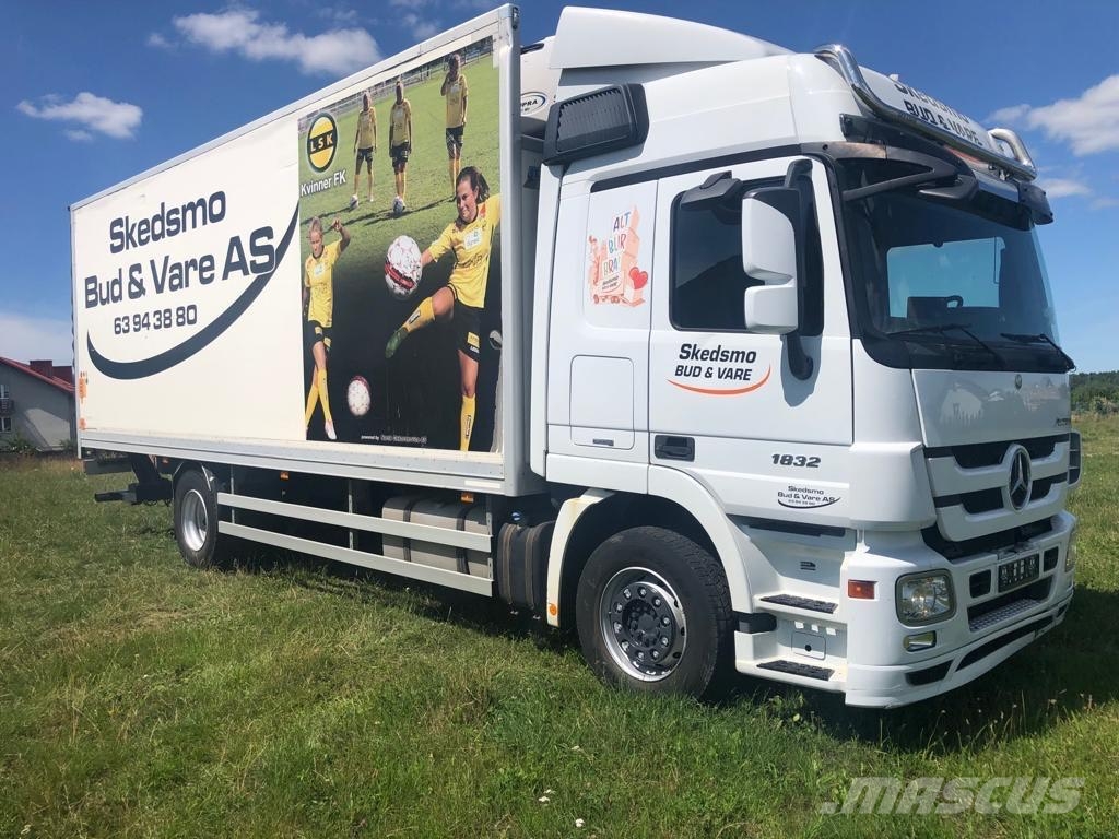 Mercedes-Benz Actros 1832 Фургони
