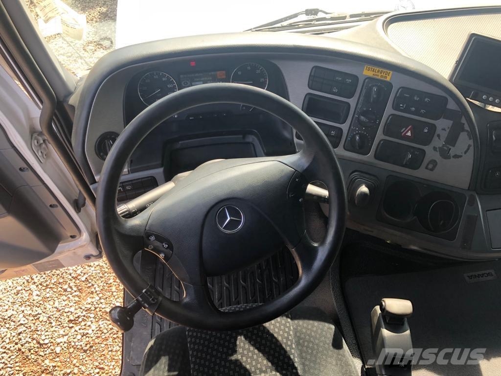 Mercedes-Benz Actros 1832 Фургони