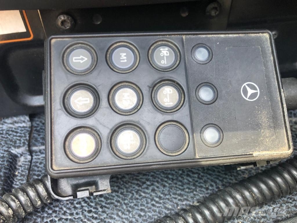 Mercedes-Benz Actros 1832 Фургони