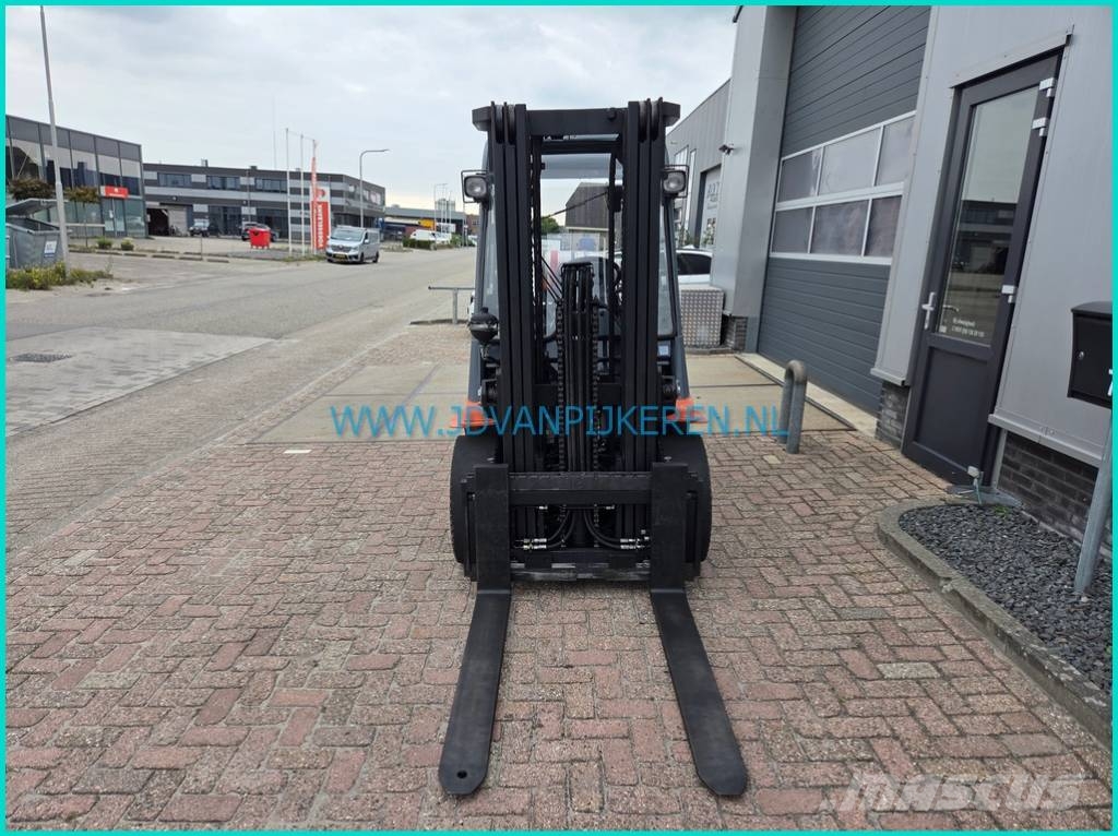 Toyota 02-7FGF30 2.16mhigh+triplex+sideshift+4xhydraulic Propan trucker