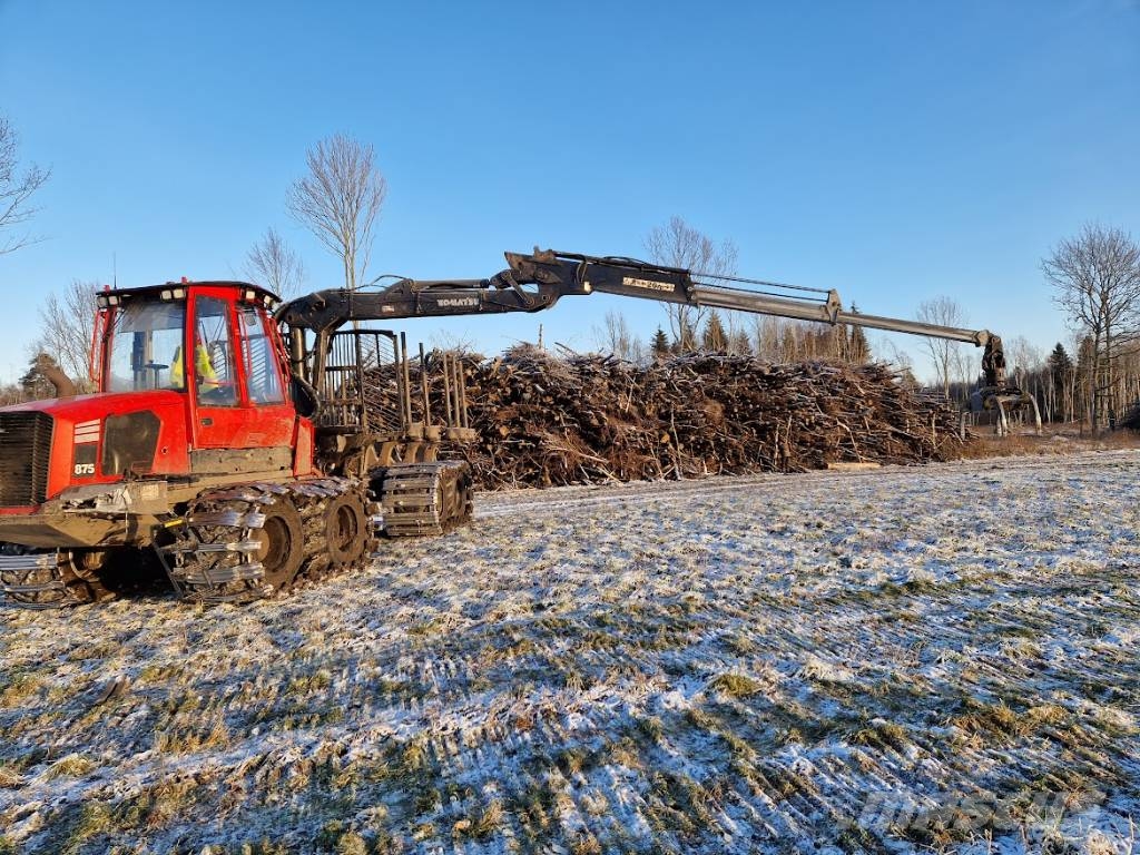 Komatsu 875 Transportadoras