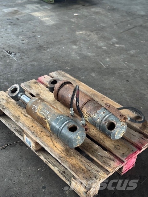 Liebherr A 904 C SIŁOWNIK PŁUGA Hydraulik