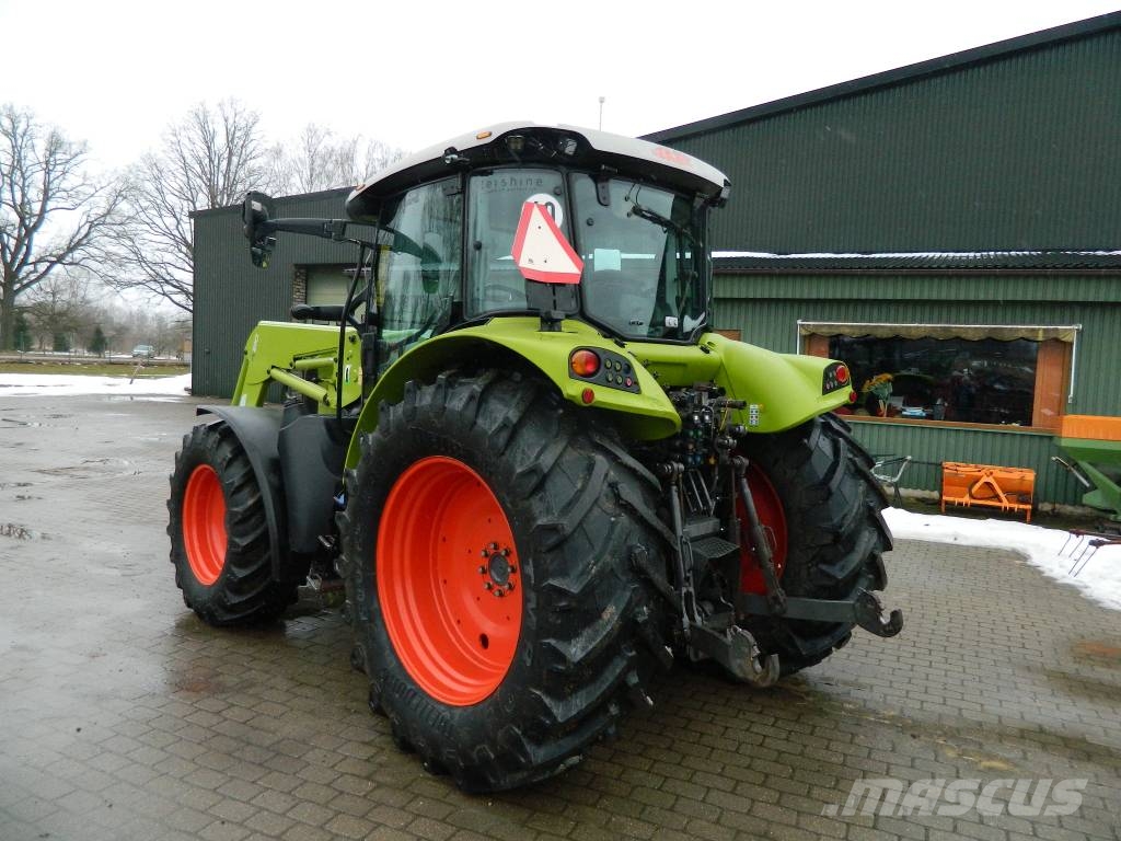 CLAAS Arion 440 Traktori