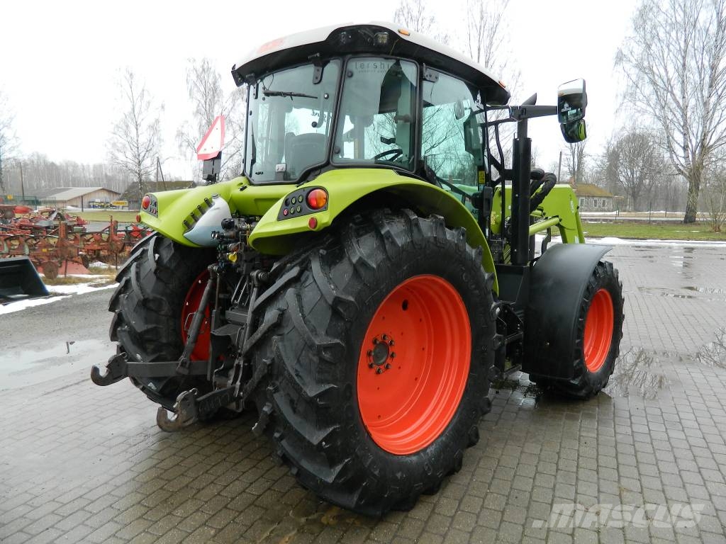 CLAAS Arion 440 Traktori