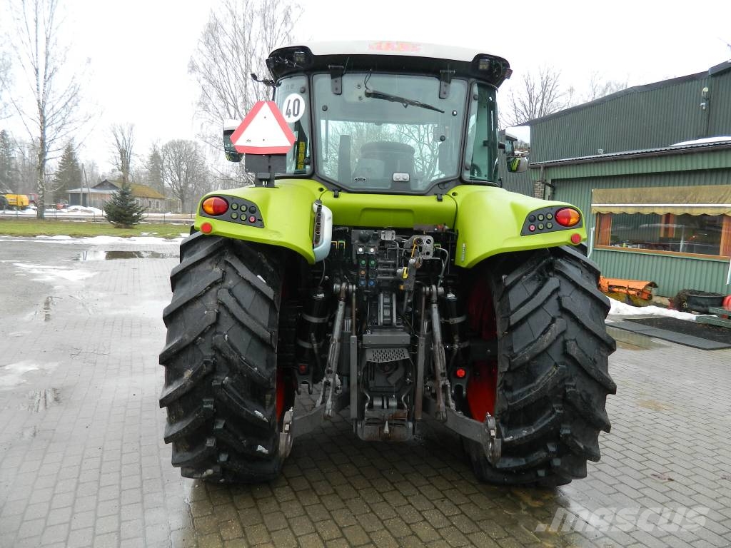 CLAAS Arion 440 Traktori