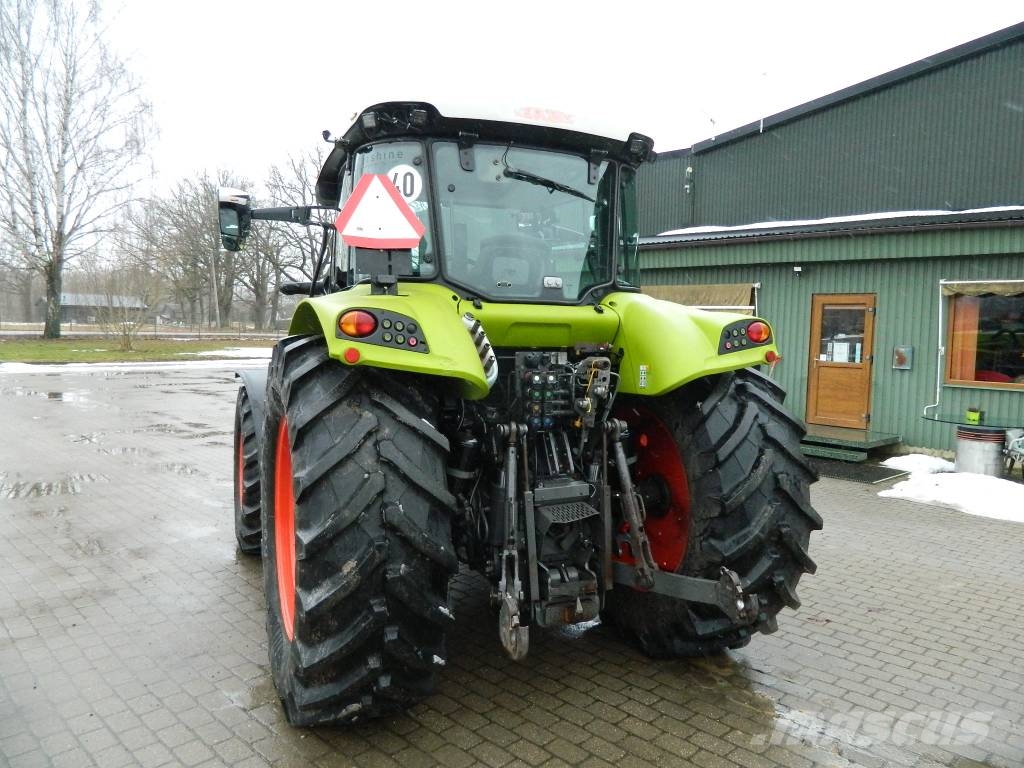 CLAAS Arion 440 Traktori