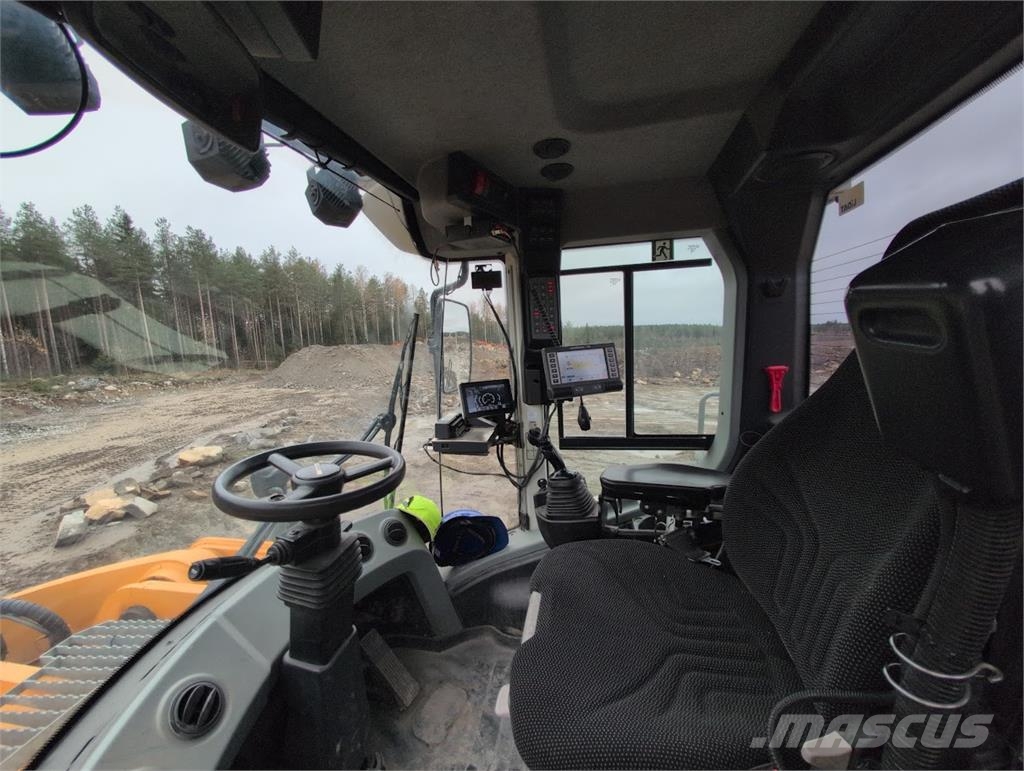 Liebherr 586 Xpower Chargeuse sur pneus