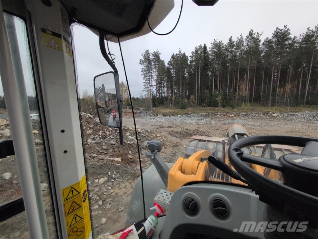 Liebherr 586 Xpower Pyöräkuormaajat