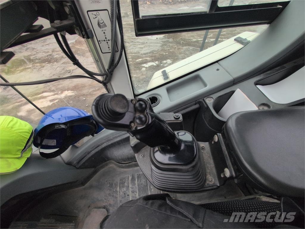 Liebherr 586 Xpower Pyöräkuormaajat