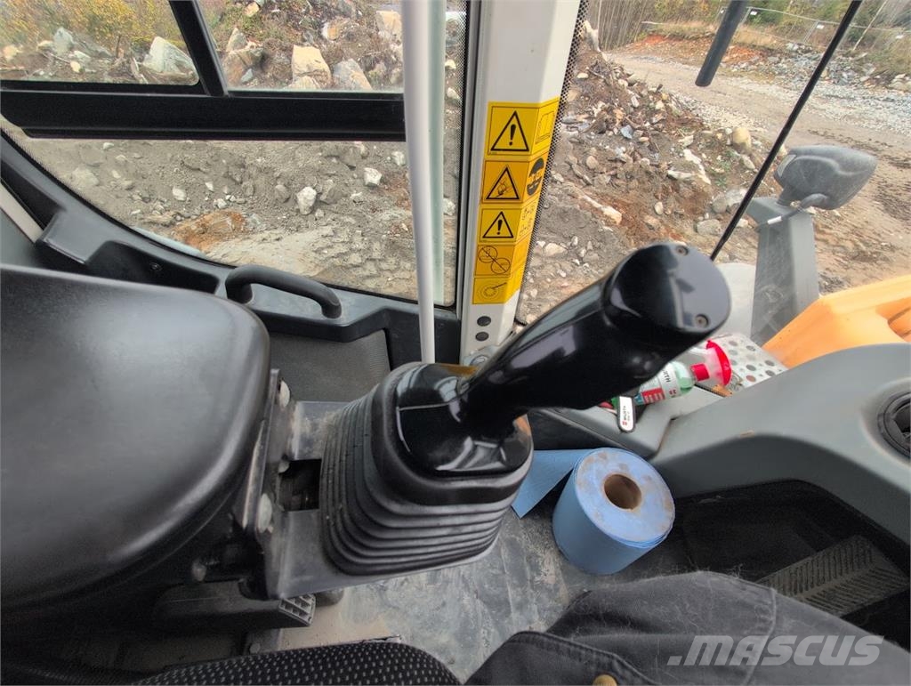 Liebherr 586 Xpower Chargeuse sur pneus