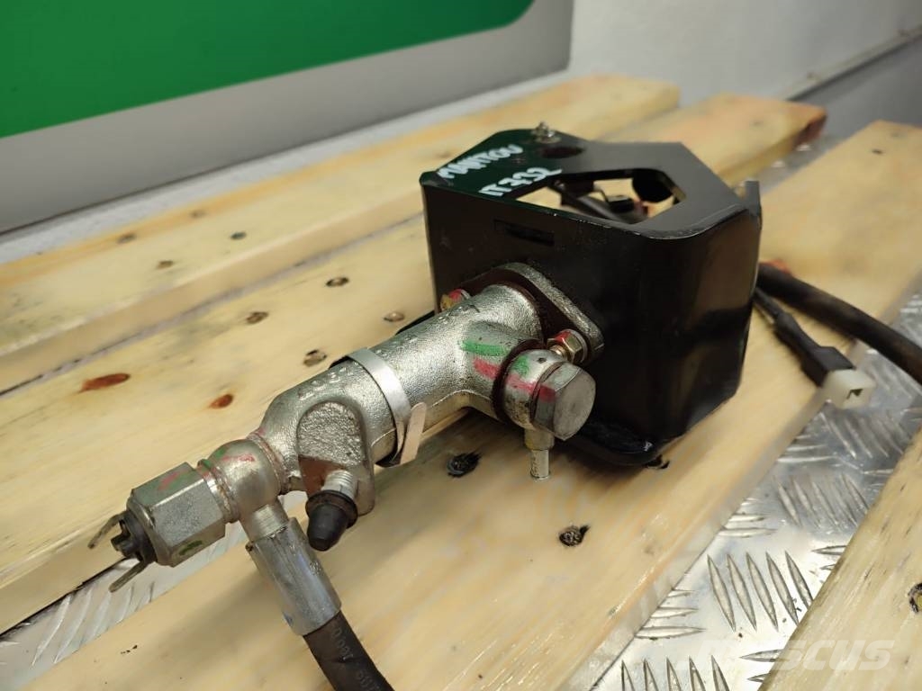 Manitou MT 732 brake pump Freni