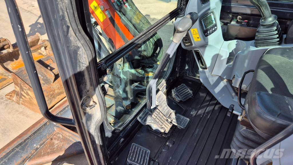 Kubota U55-4 - 2017 YEAR - POWERTILT - 5355 HOURS Mini excavatoare < 7t