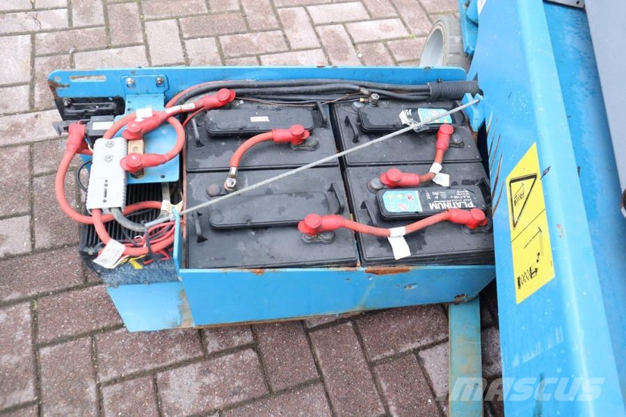 Genie GS1932 Electric, Working Height 7.8 m, 227kg Capac Scissor lifts