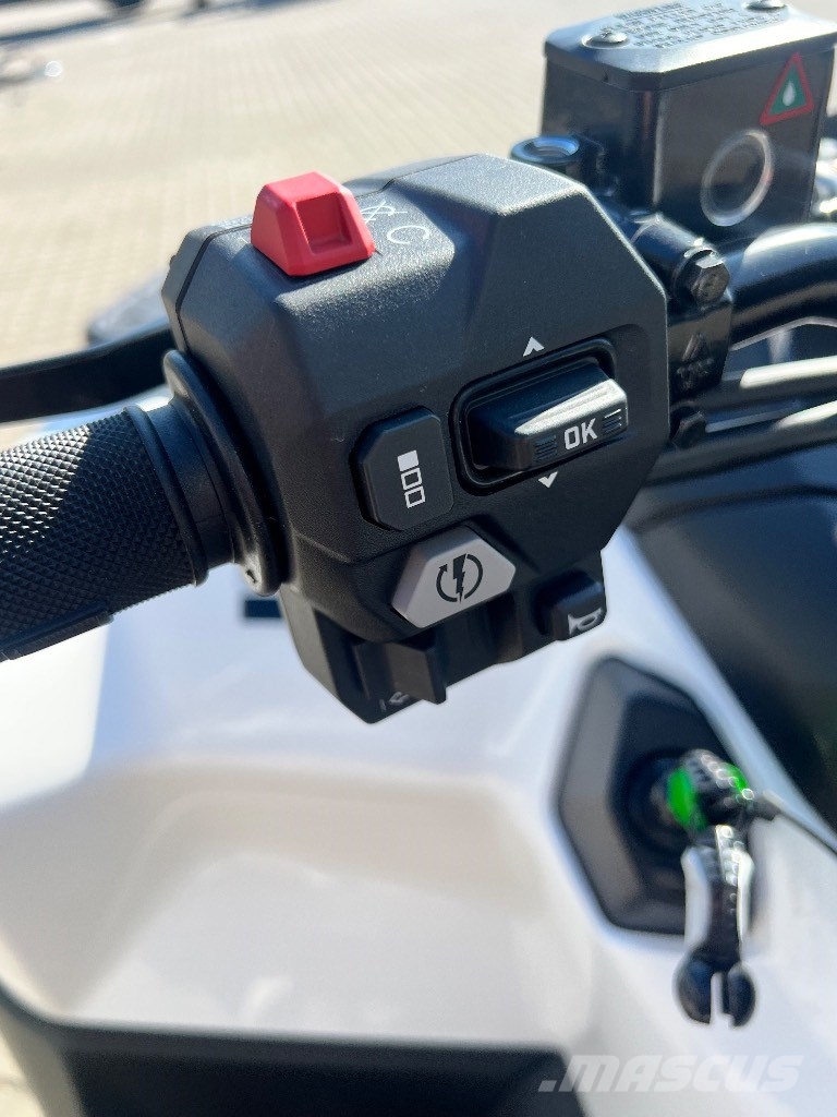 Can-am Outlander Electric مركبات لجميع التضاريس