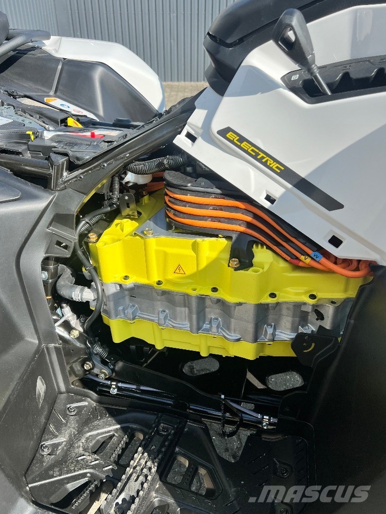 Can-am Outlander Electric مركبات لجميع التضاريس