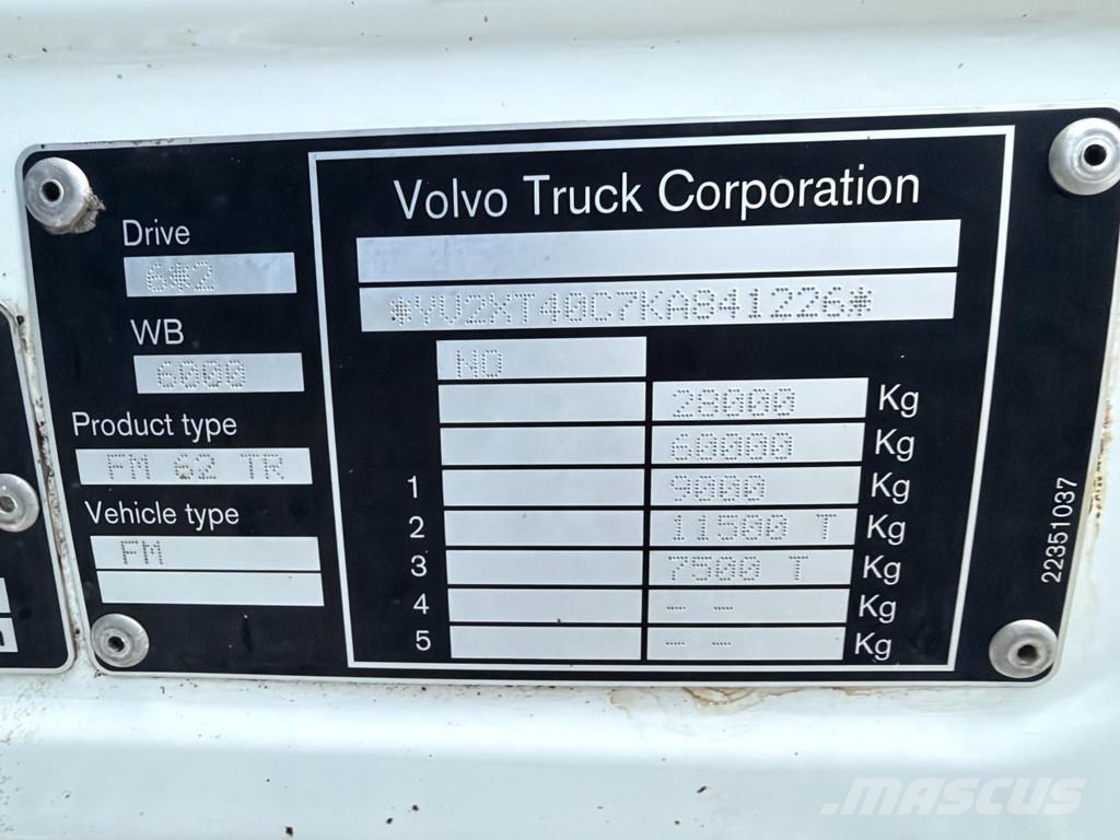 Volvo FM500 6X2 EURO6 + CARRIER + SIDE OPENING + RETARDE Hűtős