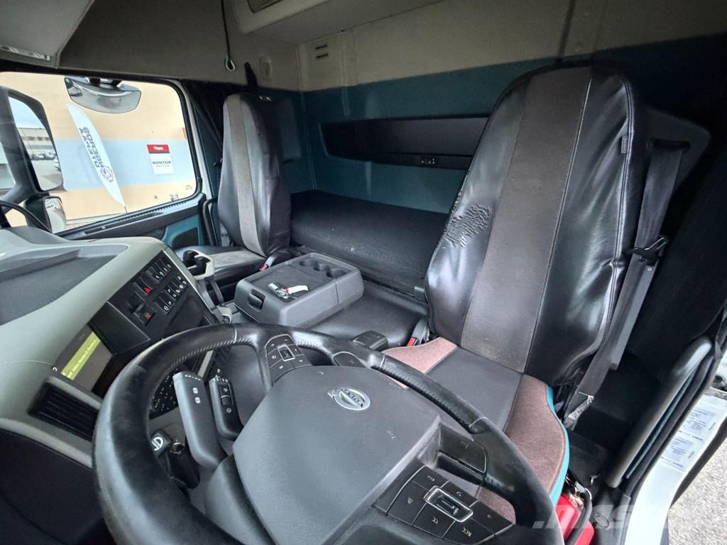 Volvo FM500 6X2 EURO6 + CARRIER + SIDE OPENING + RETARDE Hűtős