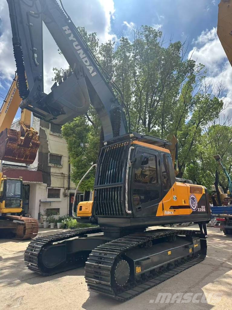 Hyundai HX220S Midi bagri 7t – 12t