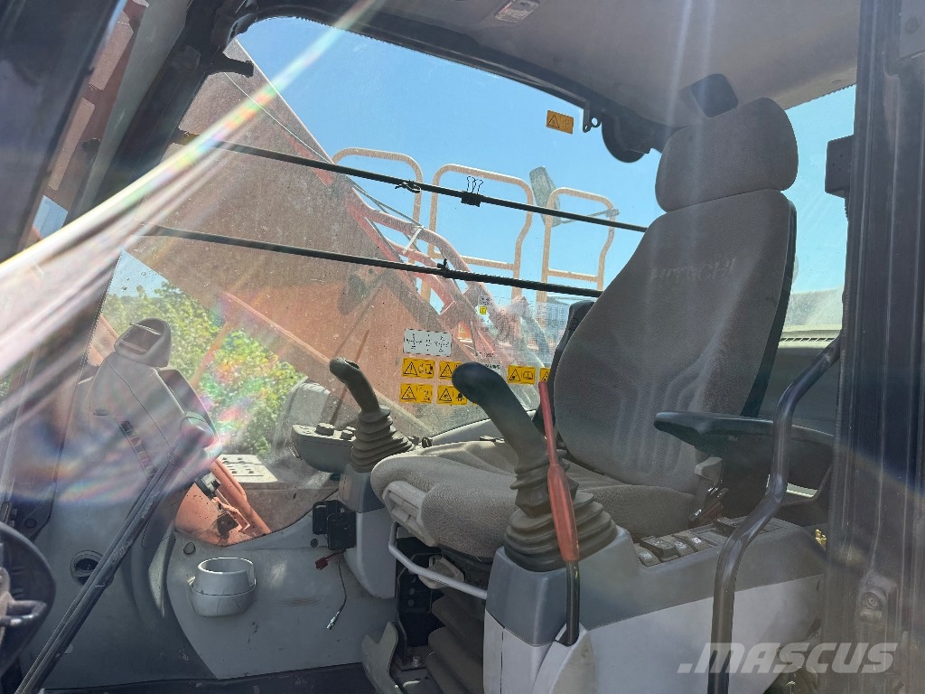 Hitachi ZX 210 LC N-6 حفارات زحافة