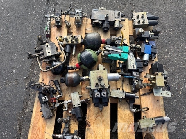 Liebherr A 900 ZW HYDRAULIC PARTS COMPLET Hydraulics