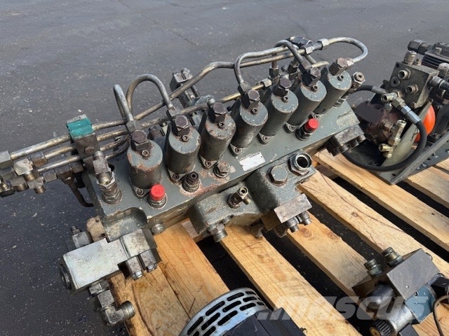 Liebherr A 900 ZW HYDRAULIC PARTS COMPLET Hydraulics