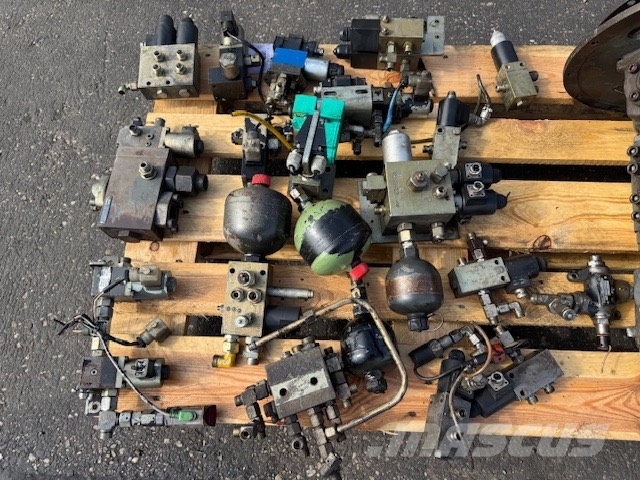 Liebherr A 900 ZW HYDRAULIC PARTS COMPLET Hydraulics