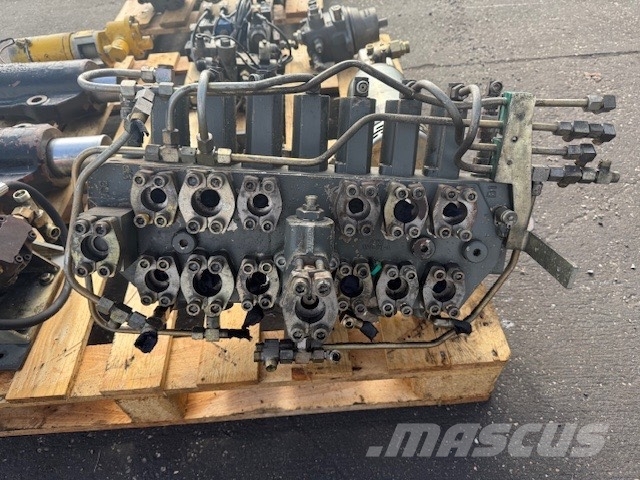 Liebherr A 900 ZW HYDRAULIC PARTS COMPLET Hydraulics