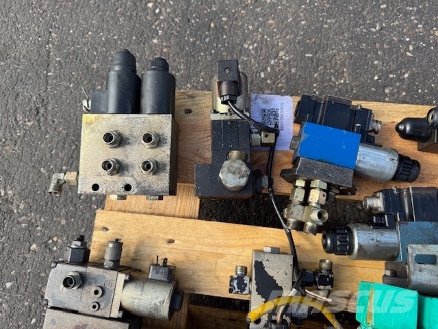 Liebherr A 900 ZW HYDRAULIC PARTS COMPLET Hydraulics