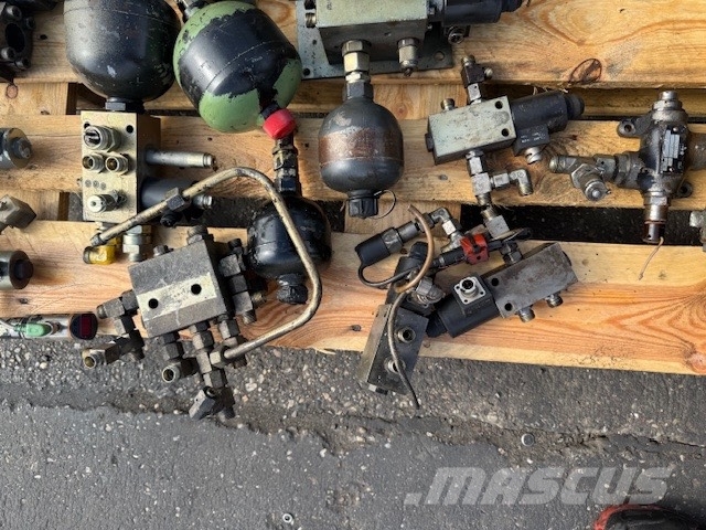 Liebherr A 900 ZW HYDRAULIC PARTS COMPLET Hydraulics