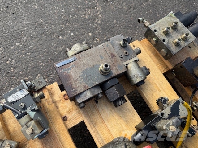 Liebherr A 900 ZW HYDRAULIC PARTS COMPLET Hydraulics